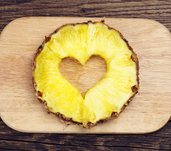 吃菠萝会胖吗_吃菠萝上火吗_菠萝营养价值及