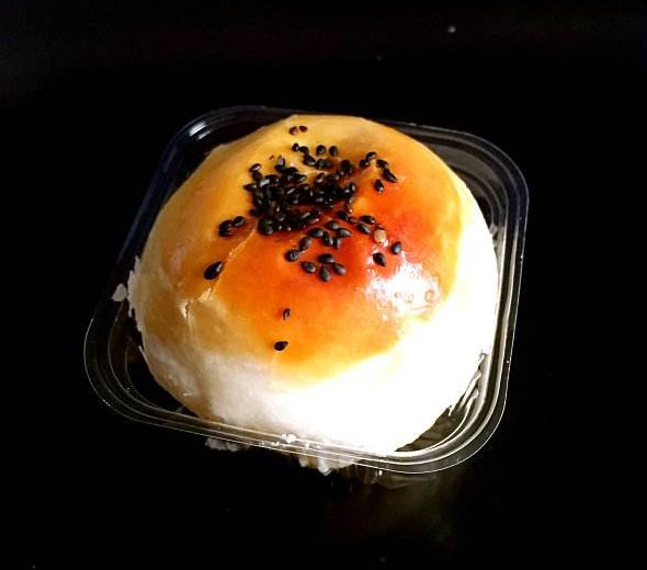 蛋黄酥的做法_蛋黄酥热量_蛋黄酥保质期